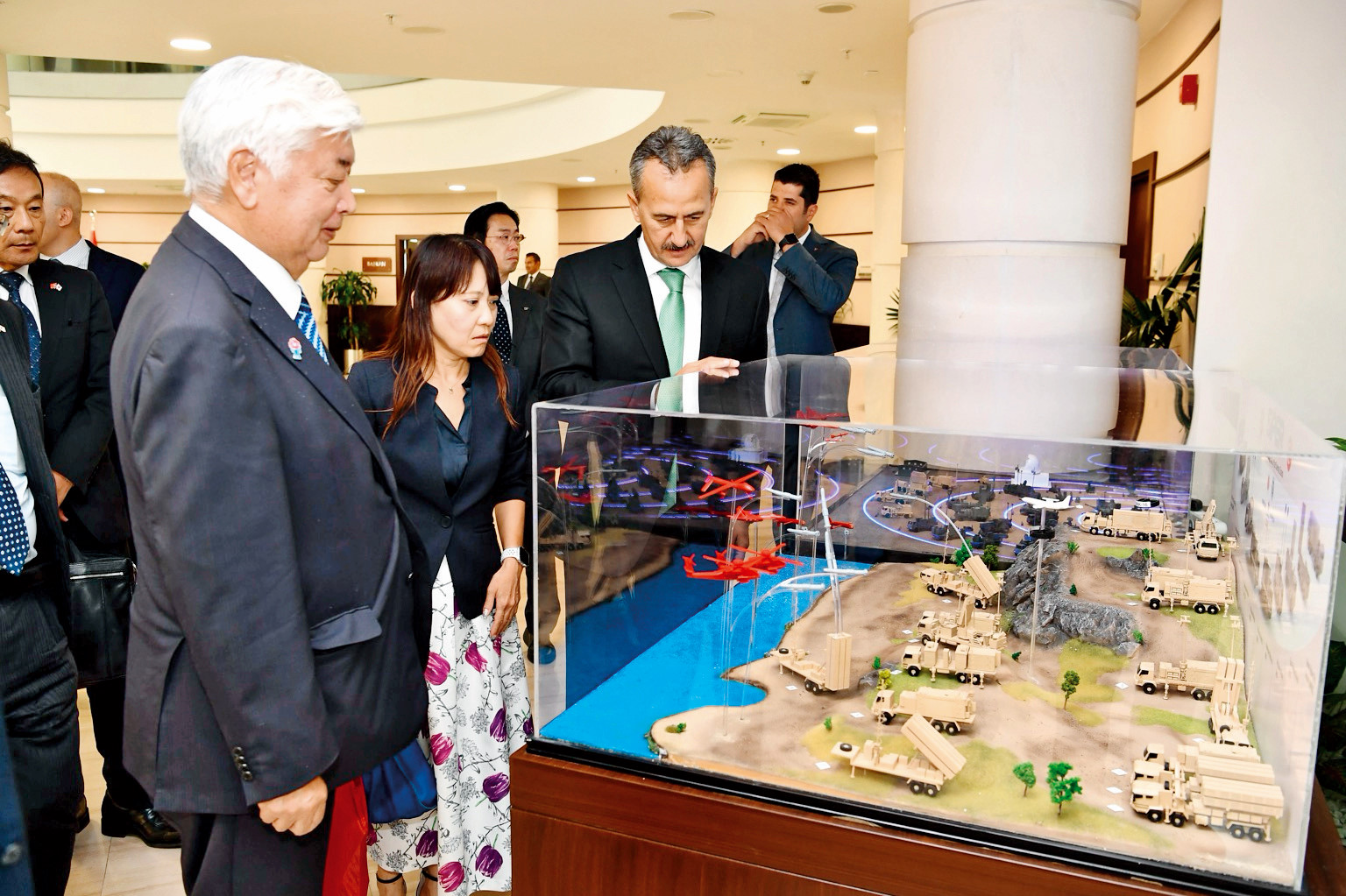 Japon Savunma Bakanı Gen Nakatani'nin Türkiye ziyareti. Japon Savunma Bakanı Gen Nakatani'nin Türkiye ziyareti.